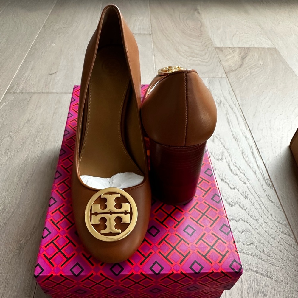 Tory Burch Leather Benton 2 85MM